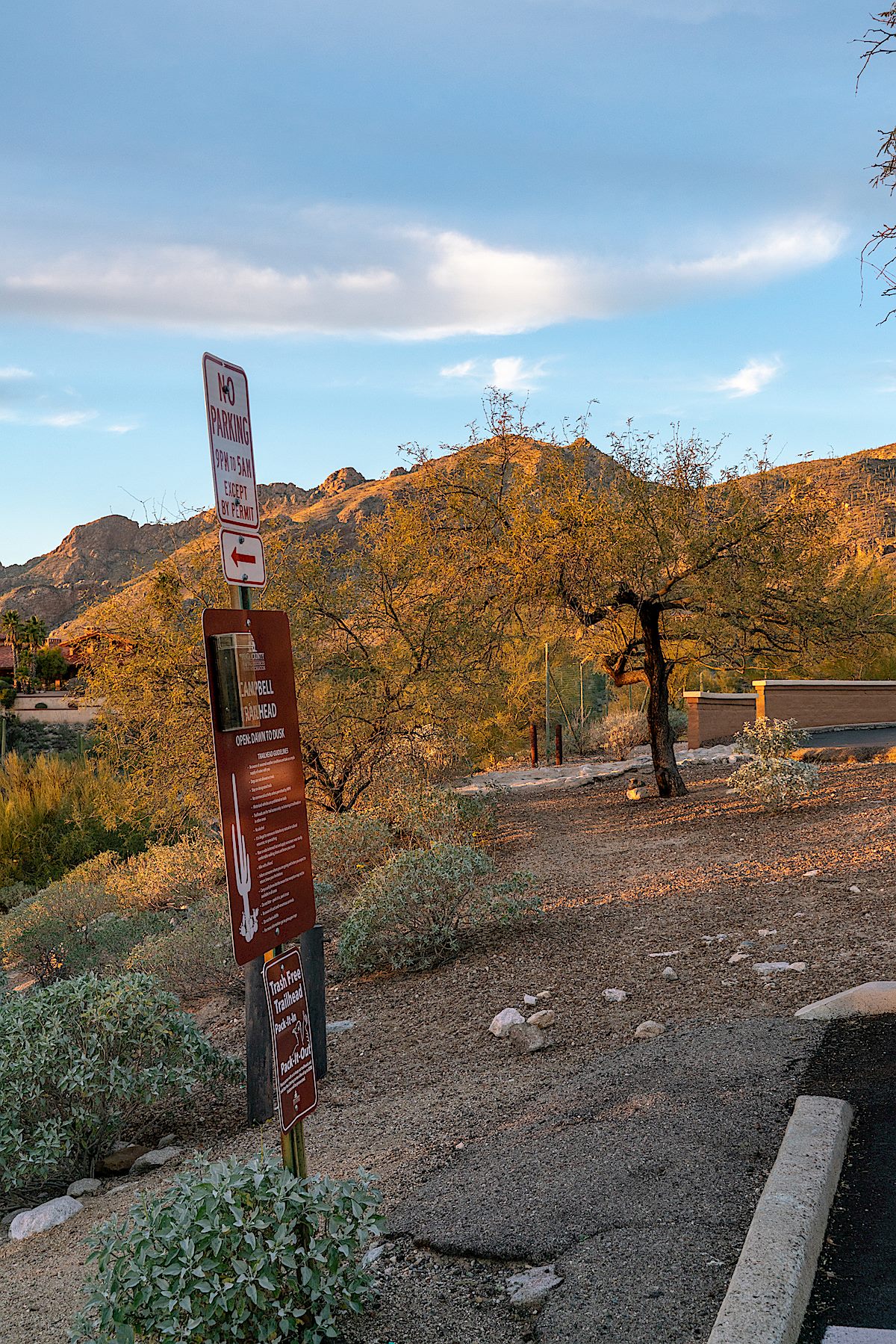 Parking and Trailhead Signs. December 2018.