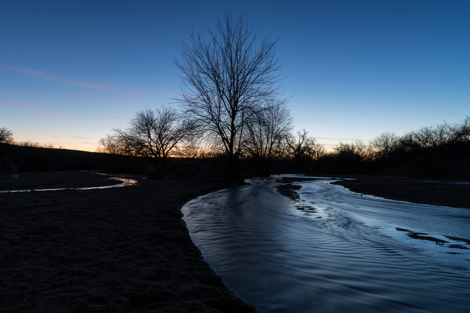 Sutherland Wash in Catalina State Park - running water! January 2016.