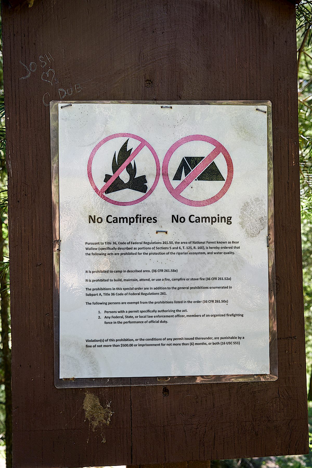 No camping sign in Bear Wallow. August 2017.